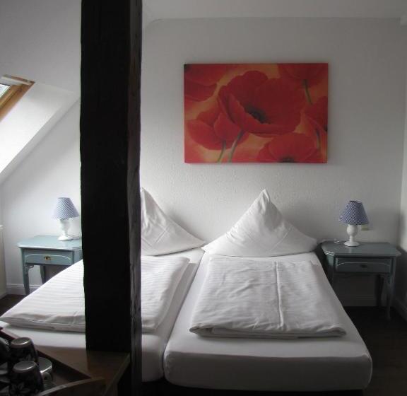 غرفة قياسية, Willert