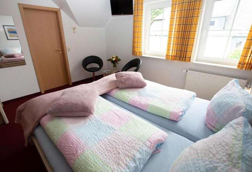 标准间, Zum Kreuzberg