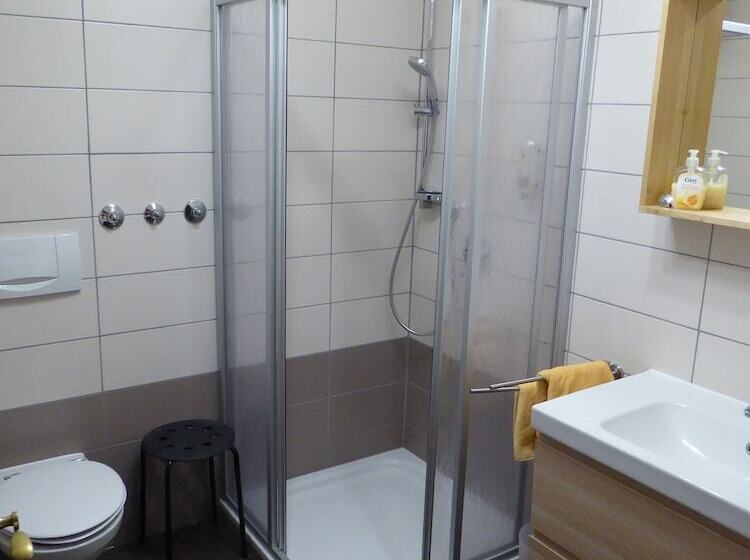 Номер Стандарт с Балконом, Landhotel Rebstock