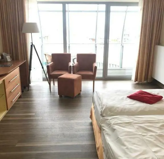 バルコニー付きスタンダードルーム, Nordseehotel Benser Hof Am Hafen