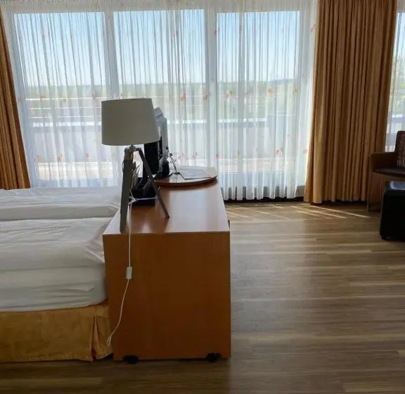 バルコニー付きスタンダードルーム, Nordseehotel Benser Hof Am Hafen
