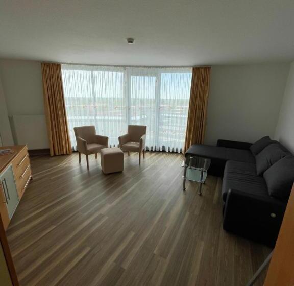 جناح, Nordseehotel Benser Hof Am Hafen