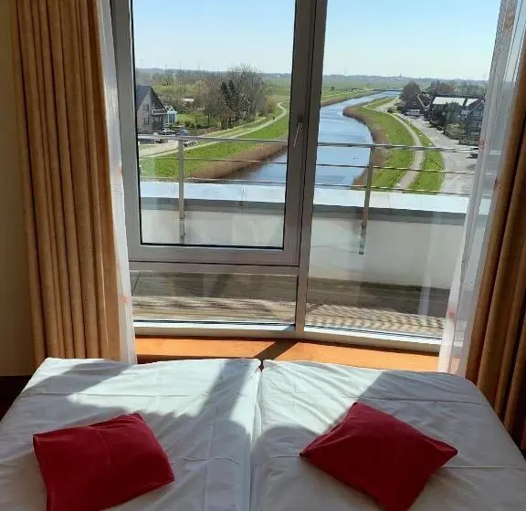 スイート, Nordseehotel Benser Hof Am Hafen