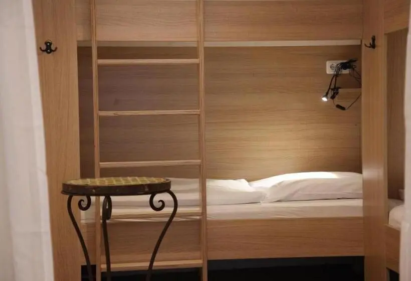 Camera Familiare Bagno Condiviso, Old Kings Design Hostel