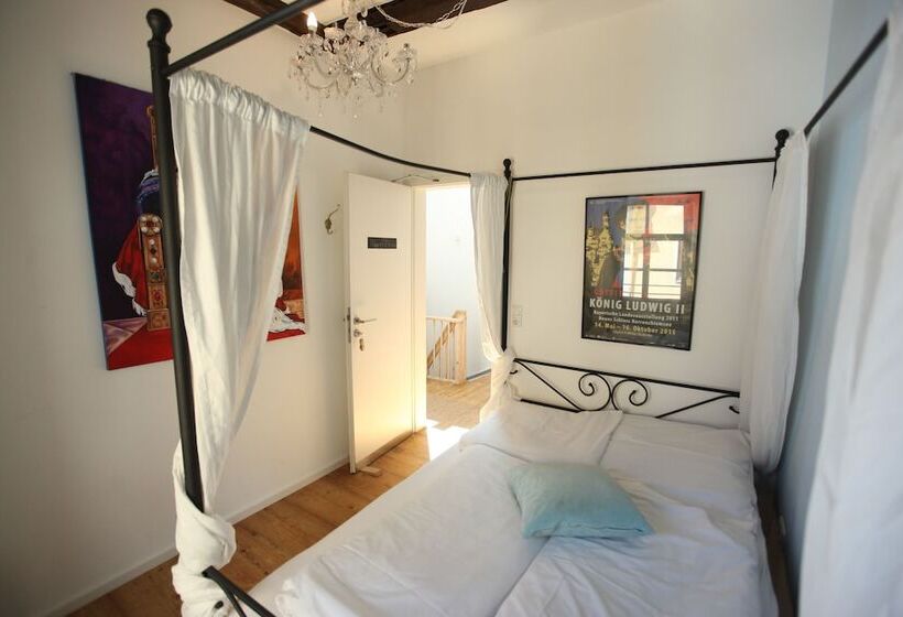 اتاق استاندارد با سرویس بهداشتی مشترک, Old Kings Design Hostel