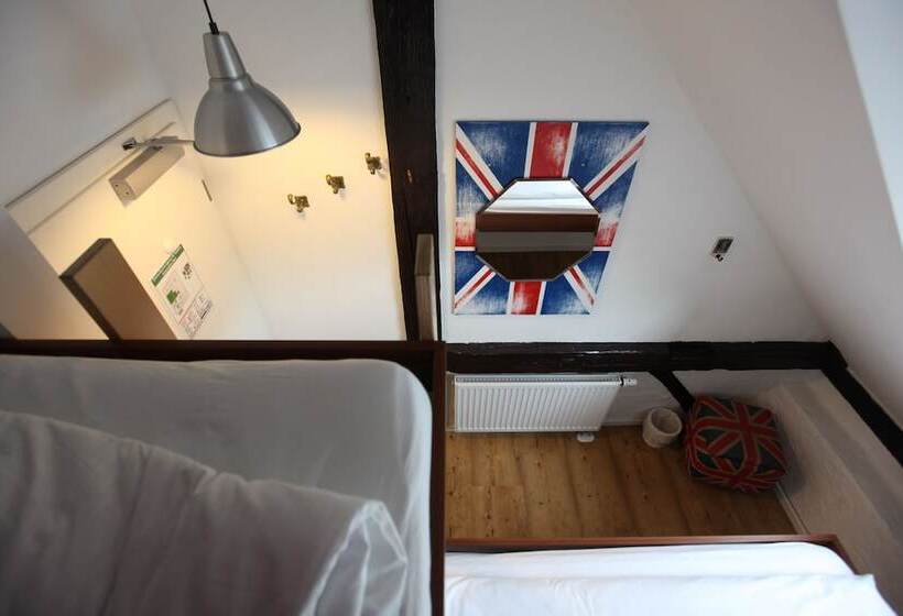 اتاق استاندارد با سرویس بهداشتی مشترک, Old Kings Design Hostel