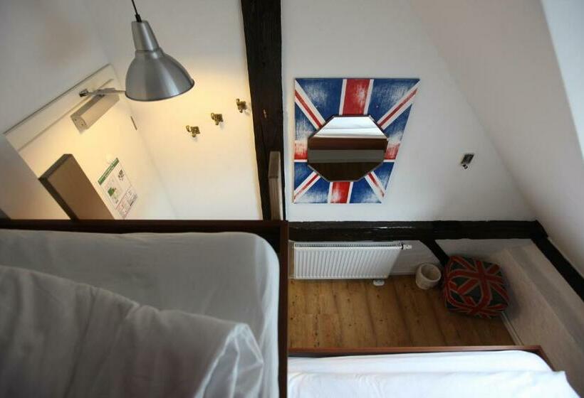 اتاق استاندارد با سرویس بهداشتی مشترک, Old Kings Design Hostel