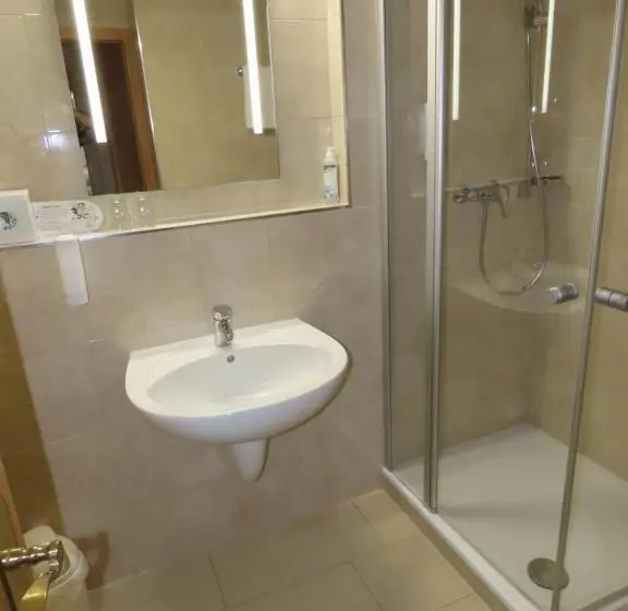 Comfort room with balcony, Schreyers Hotel Restaurant Mutzel