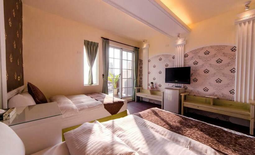 اتاق استاندارد چهارنفره با بالکن, Da Wan Hostel