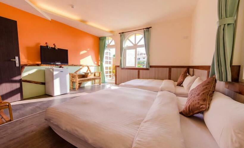 اتاق استاندارد چهارنفره با بالکن, Da Wan Hostel