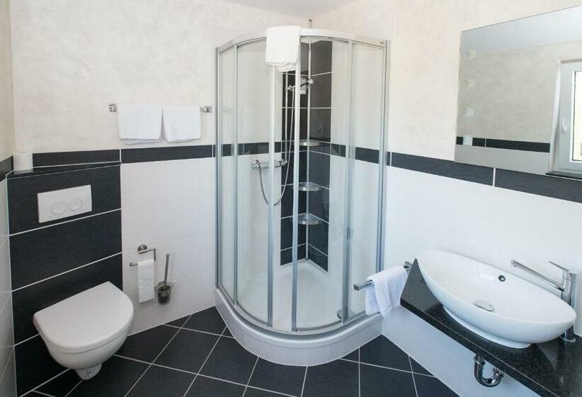 家庭间, Burghagen