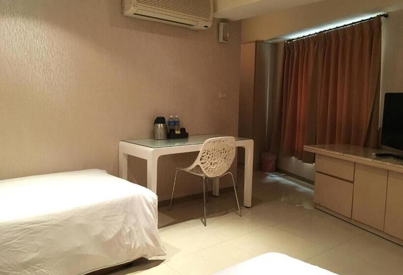 اتاق لوکس, Daylight