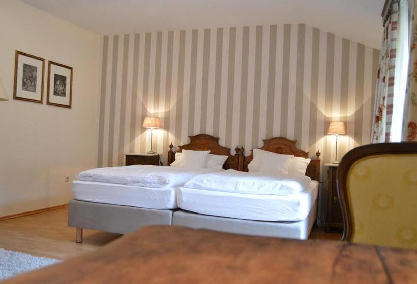 Классический Номер, Gasthof Zum Storch