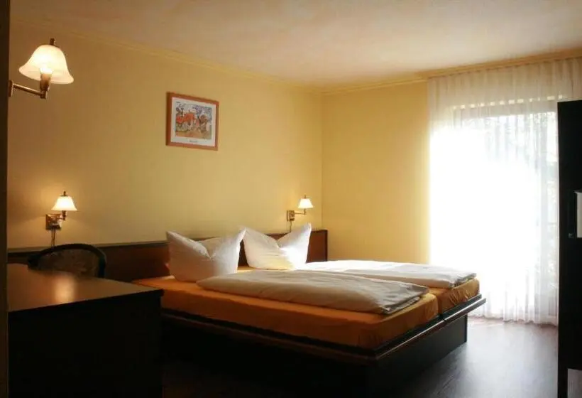 Standard Yhden Hengen Huone, Rebstock