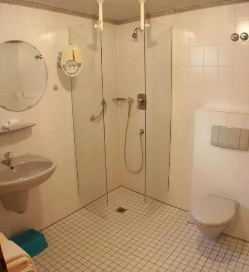Standard-huone, Rebstock