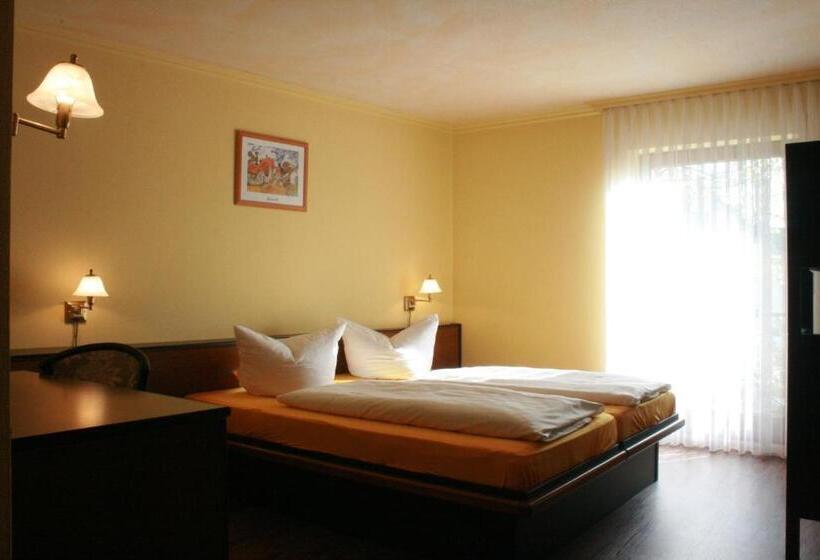 スタンダードトリプルルーム, Rebstock