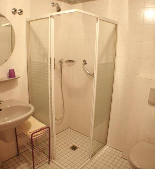 ベーシックルーム, Rebstock