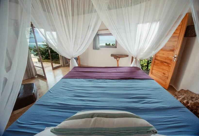 オーシャンビューのスタンダードバンガロー, Rock'n Reef