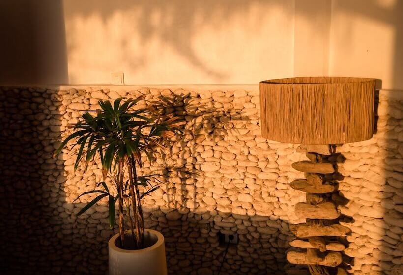 بنجلو ديلوكس, Rock'n Reef