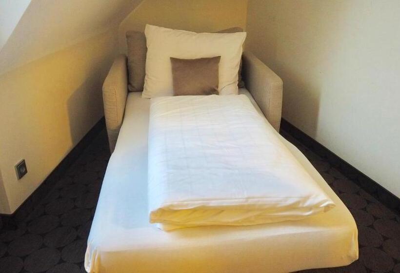 스탠다드 트리플 룸, Sion