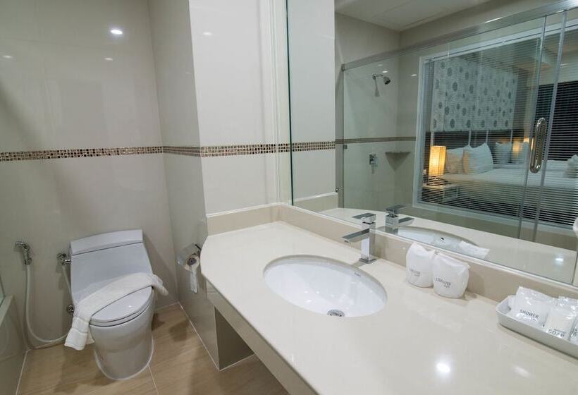 غرفة ديلوكس, Som O House