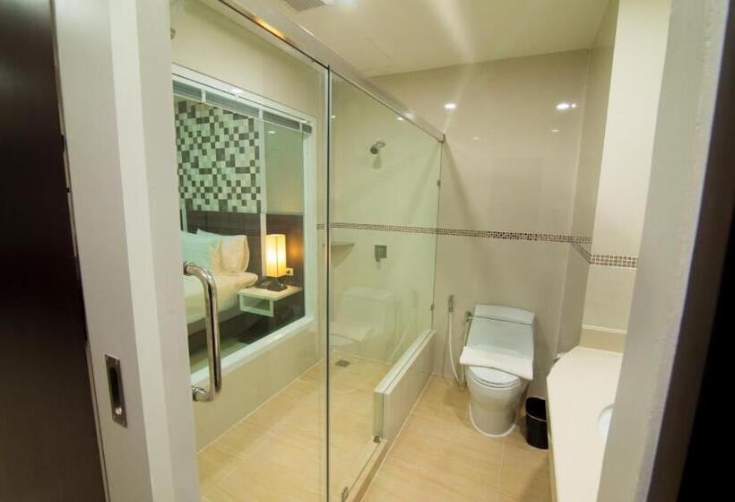 غرفة ديلوكس, Som O House