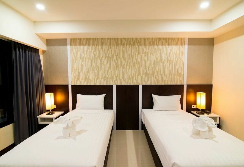 غرفة سوبيريور, Som O House