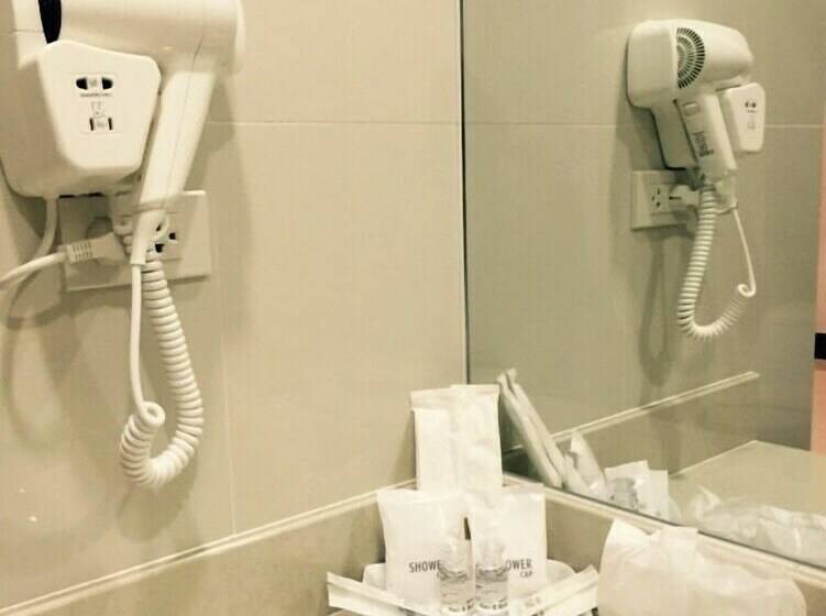 غرفة سوبيريور, Som O House