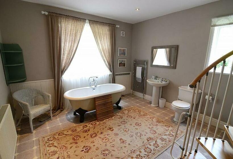 디럭스 룸, The Woodlands