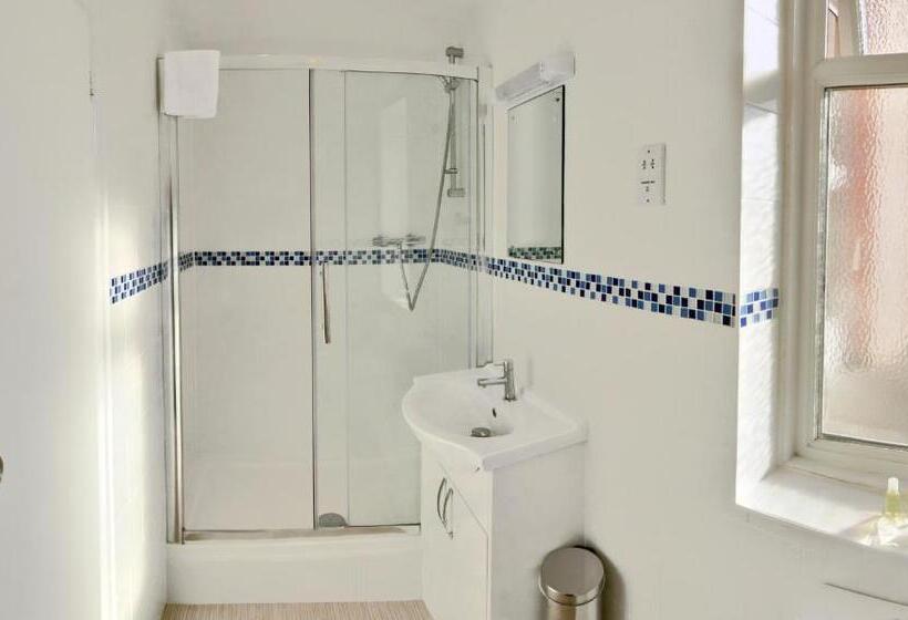 スタンダードルーム, Cavendish Central Bournemouth