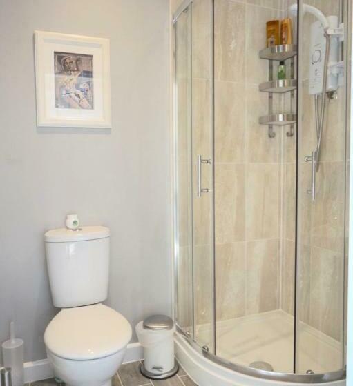 豪华三人间, Colthrop Manor B&b