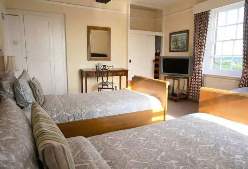 Classic Kolmen Hengen Huone, Colthrop Manor B&b