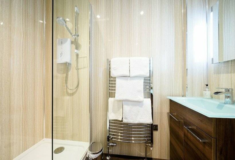 غرفة قياسية, Glenshieling House