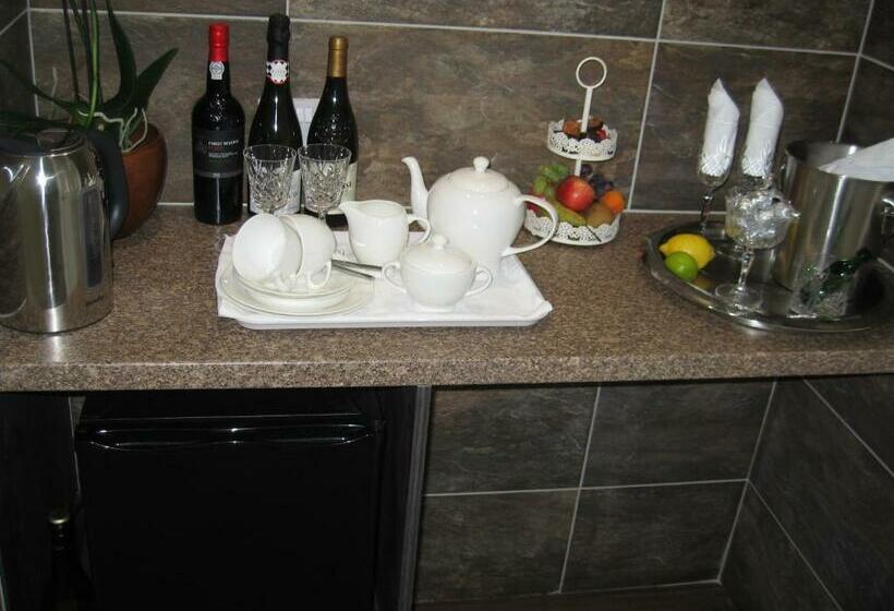 Номер Deluxe Вид на Море, Lillian May Bnb