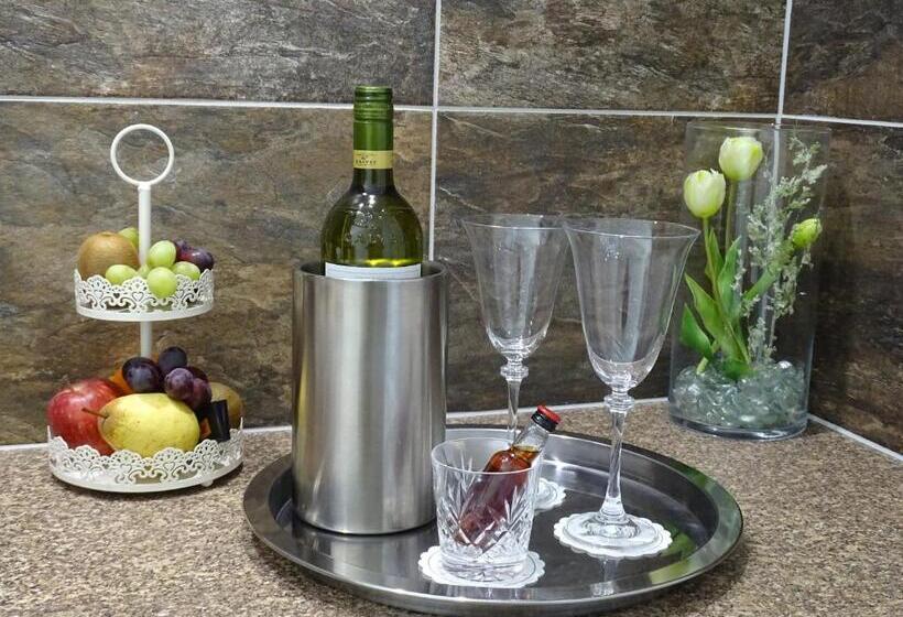 Номер Deluxe Вид на Море, Lillian May Bnb