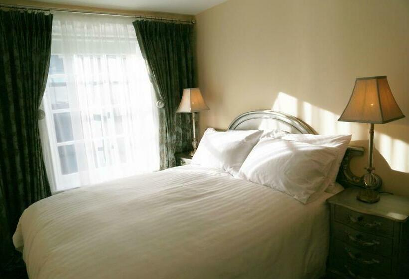 디럭스 룸, Number 8 The Townhouse