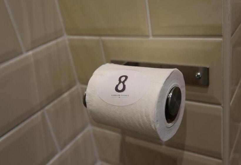 اتاق استاندارد یک نفره, Number 8 The Townhouse