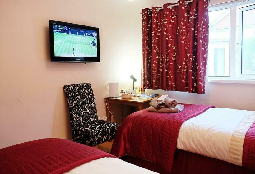 Номер Стандарт, Number Nine Accommodation