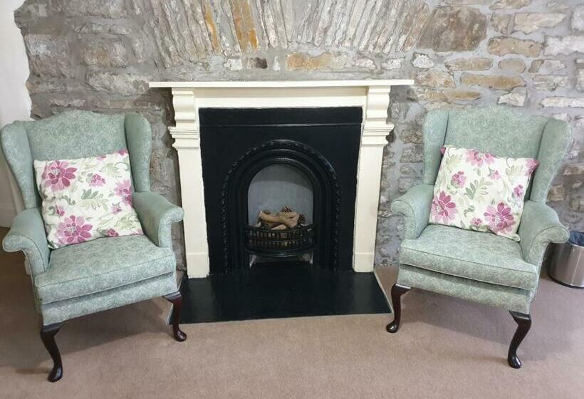 غرفة قياسية, Sykes House