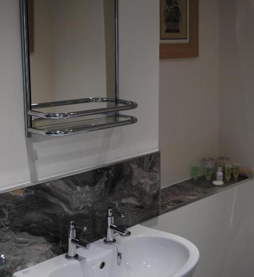 غرفة قياسية, Sykes House