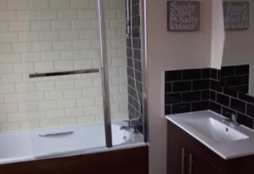 디럭스 룸, The Clyffe