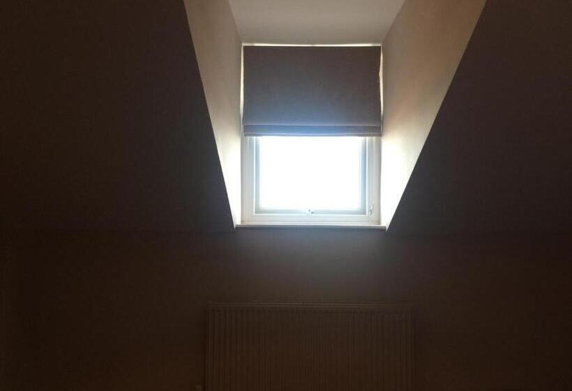 스탠다드 룸 측면 바다 전망, The Clyffe