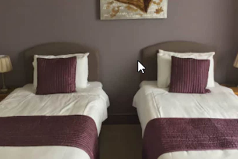 디럭스 룸, The Clyffe