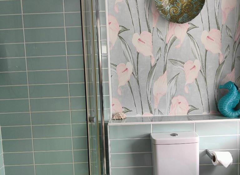 חדר דחוקס עם מיטת קינג, The Corner House