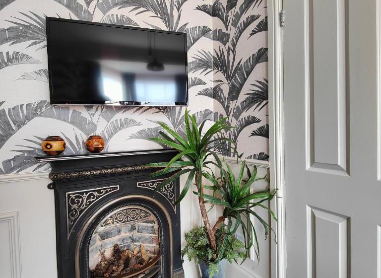 חדר דחוקס עם מיטת קינג, The Corner House