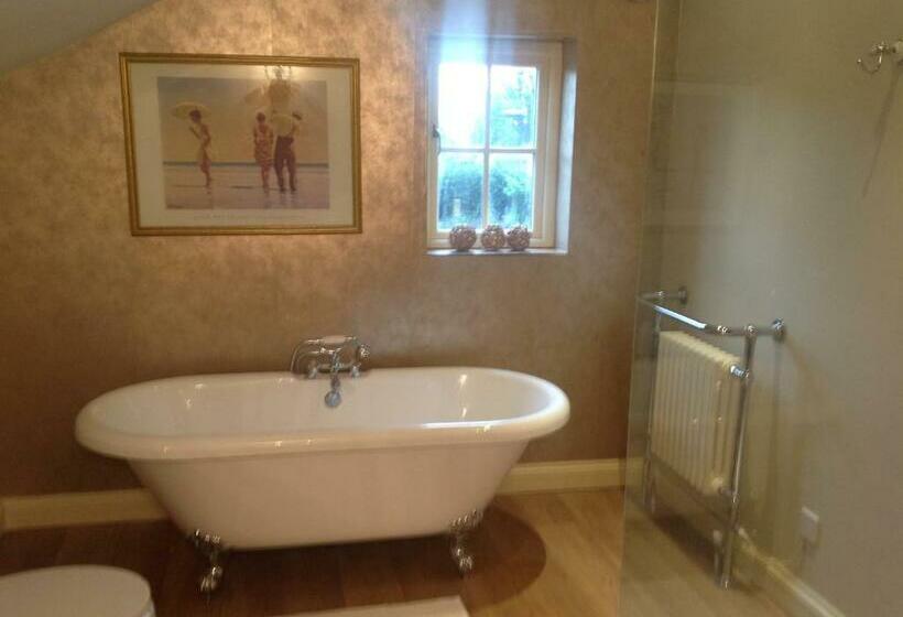 带大床的高级房间, The Elm Tree