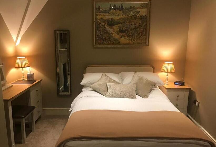 חדר דלוקס, The Six Bells