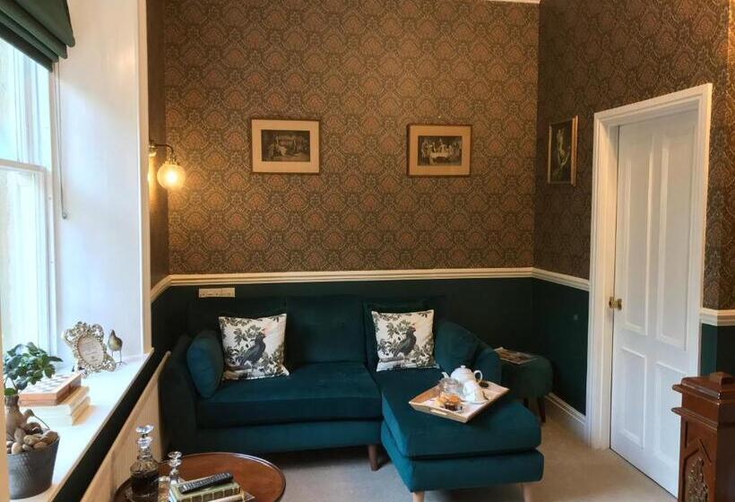 スタンダードルーム, West Layton Manor