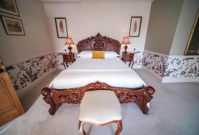 スイート, West Layton Manor