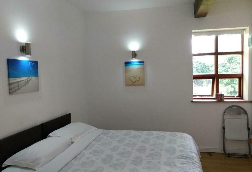 Номер Стандарт, Brook Barn B&b